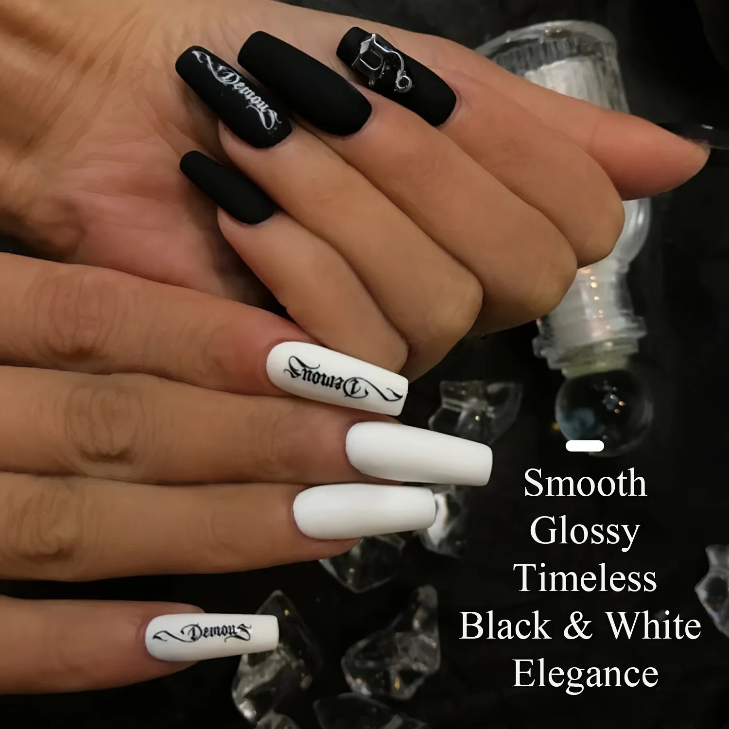 2pcs 15ml Black and White Gel Polish Set Classic Black and Pure White Shades Short armor Long armor Same color as the bottle