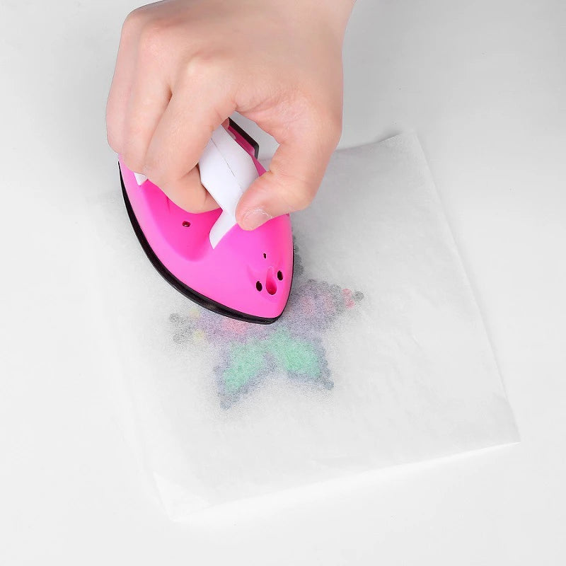 Mini fer à repasser électrique, fer à repasser portable et pratique, avec coussinet isolant en silicone pour repasser le linge.