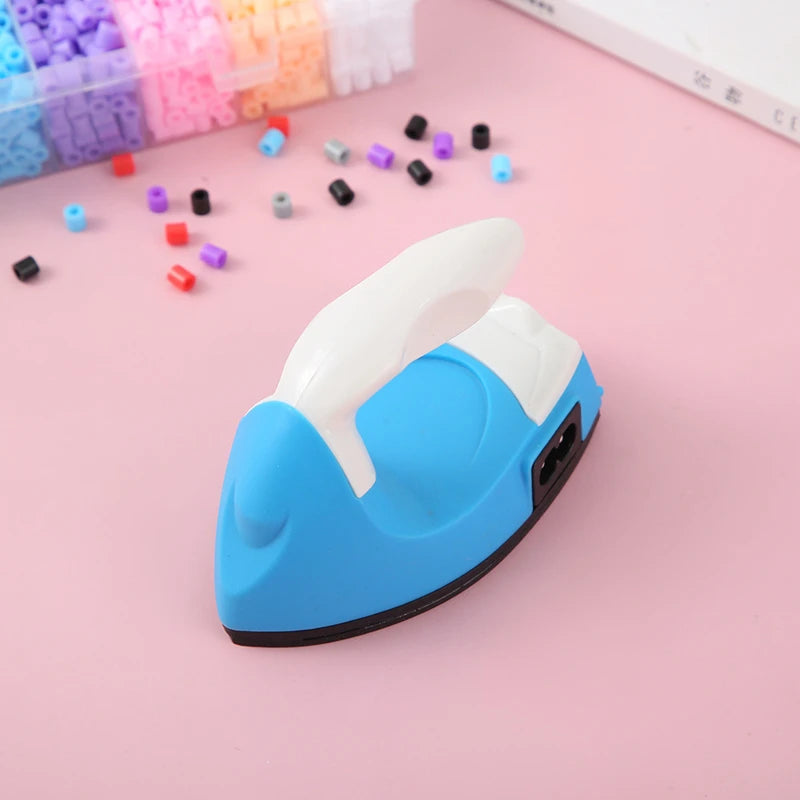Mini Electric Iron Diy Iron Iron Portable Handy Heat Press Silicone Heat Insulation Pad Small Iron For Ironing Clothes Laundry